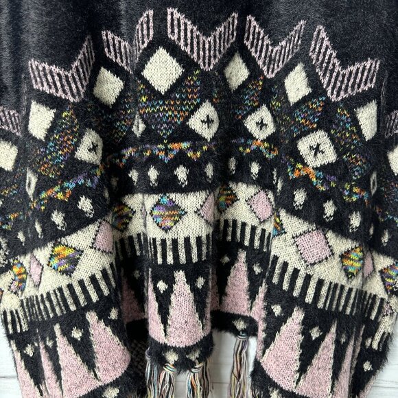 Desheng Black Patterned Multicolor Fair Isle Cardigan/Poncho/Wrap - Size - OS - Picture 4 of 9